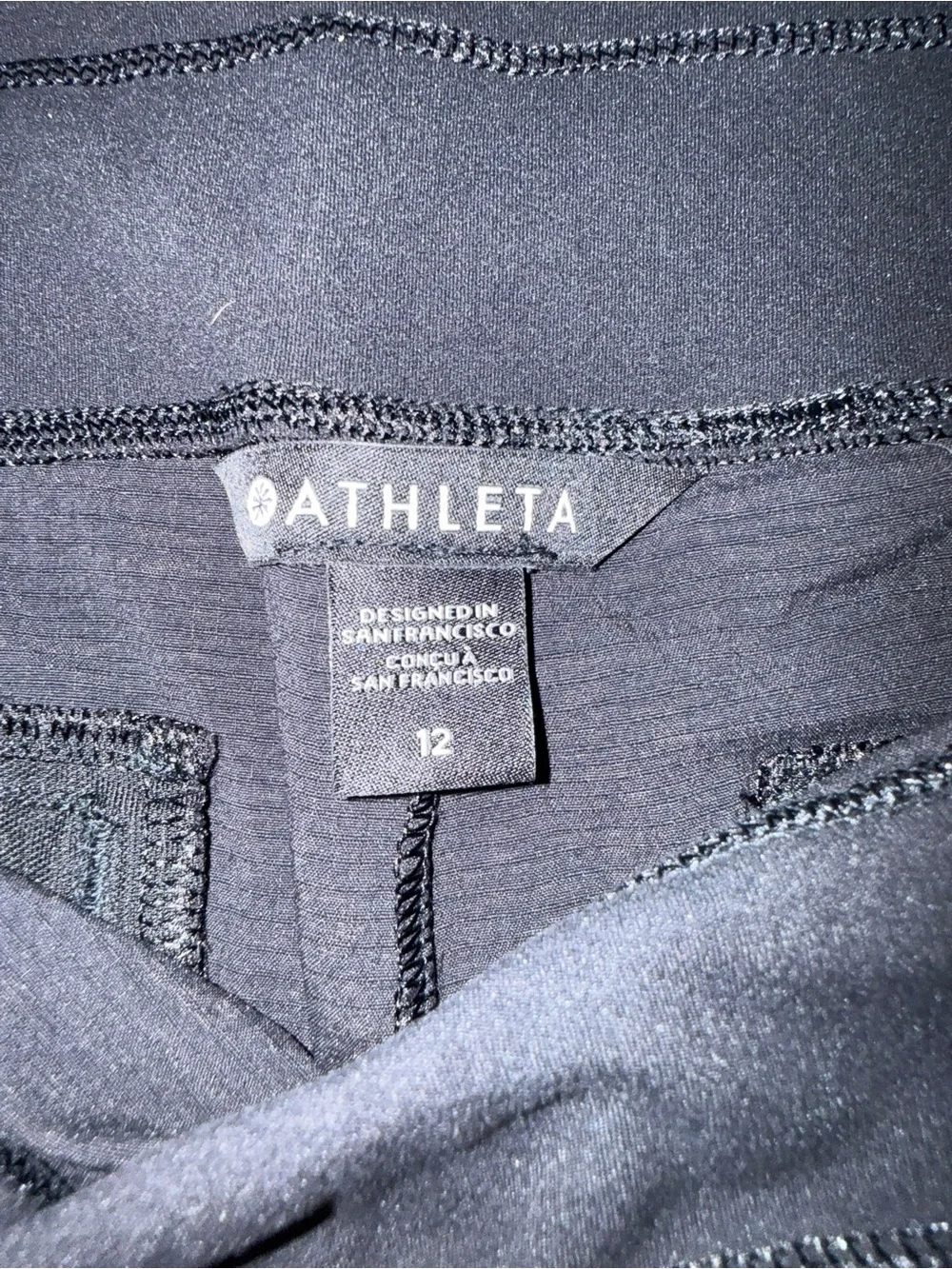 Athleta Trekkie North Mid Rise 3.5” Shorts Size 12